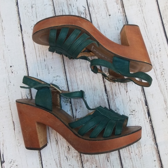 Jeffrey Campbell Shoes - Jeffrey Campbell Sandals